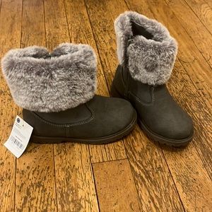 Oshkosh b’gosh faux fur winter boots toddler 10